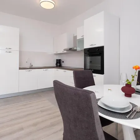 Stari Ribar * Lovište