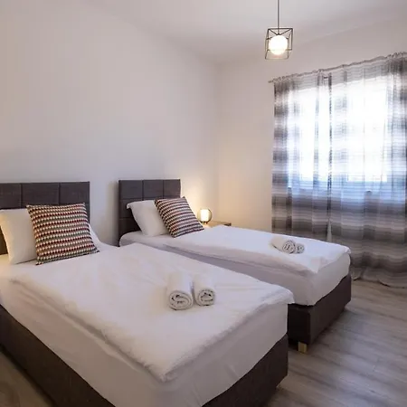 Stari Ribar * Lovište