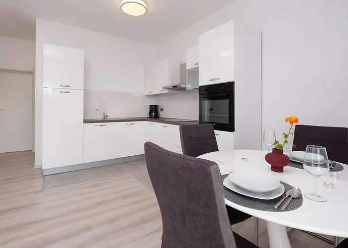 Stari Ribar * Lovište