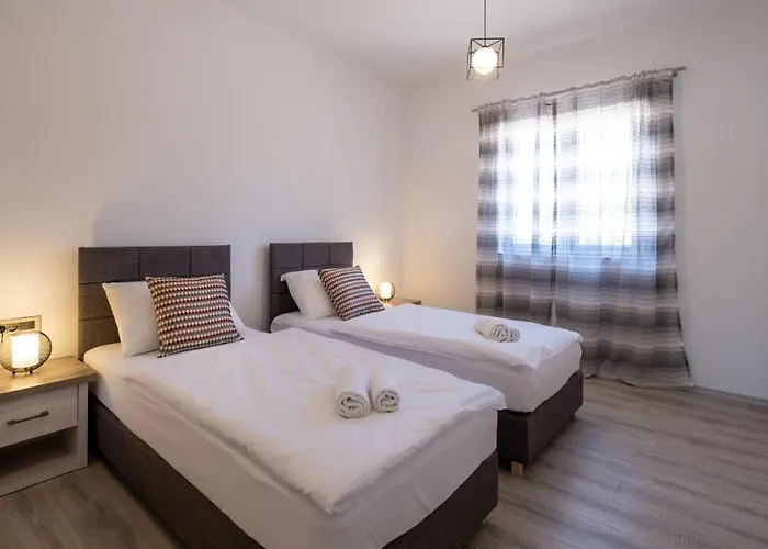 Stari Ribar * Lovište